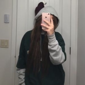 Meet your Posher, Devony